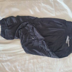 Ivivva half pant Girls size 8 Studio